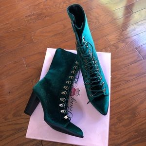 Gorgeous Emerald Velvet Lace-up Boots - Sz 10